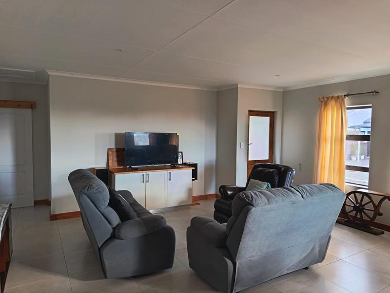 4 Bedroom Property for Sale in Albertinia Western Cape